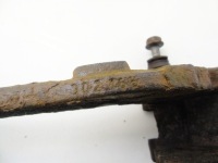 фото thumb №6, Скоба суппорт тормозной правый перед chrysler pacifica i 4.0 v6 2007