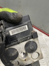 фото thumb №7, Насос модуль керування abs subaru impreza ii 2.0b 00-07