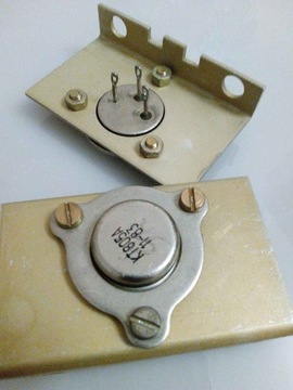 Силовой транзистор КТ805А (с радиатором)
