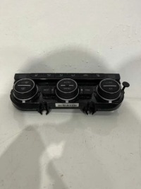 фото thumb №1, Панель кондиционера vw golf vii