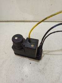 Купить Помпа центрального замка mercedes w2028001948, фото thumb