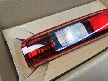 фото thumb №9, Лампа правий зад vivaro b talento trafic iii 265504656r новий оригінал