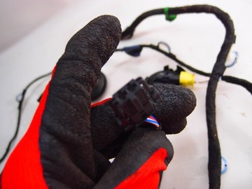 фото thumb №6, Установка двері правий перед audi q2 81a971030