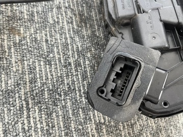 фото thumb №10, Vw golf vii 7 1.6tdi 2018r замок двері лівий зад оригінал європа