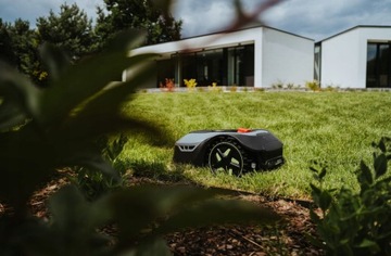 РОБОТ-КОСИЛКА АВТОМАТИЧЕСКАЯ КОСИЛКА RM1300US STALCO ИДЕАЛЬНОЕ ПРИЛОЖЕНИЕ WiFi