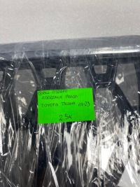 Решітка радіатора решітка  бампера перед toyota tacoma 17-23 Київ, фото thumb