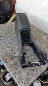 фото thumb №2, Mercedes w203 подлокотник туннель