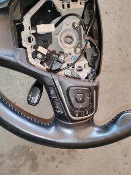 фото thumb №9, Руль кожаный красивая t27 рестайлинг avensis t29 15-