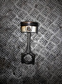 фото thumb №1, Поршень toyota auris touring sports 2016 1320139185