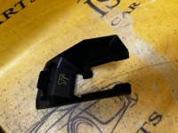 фото thumb №4, Заглушка защита направляющая сиденье перед toyota hilux viii 8