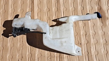 фото thumb №5, Ford fiesta mk7 b-max - бачок склоомивача