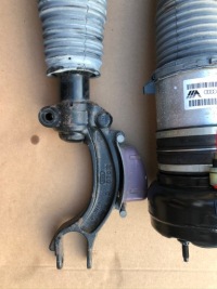 Audi a8 d4 рестайлинг  амортизатор передний пневмоподушка 68 km Недорого, фото thumb