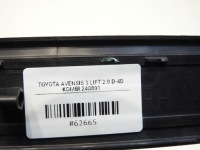 Накладка  накладка порога  правый  передок  toyota avensis 3 t27 рестайлинг  67911-05040 Доставка, фото thumb