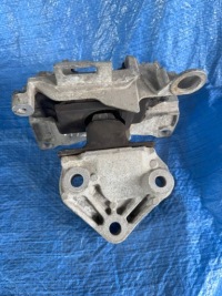 фото thumb №1, Подушка кронштейн двигателя renault fluence z.e. 112203341r 112537054r 112257612r