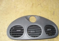 фото thumb №1, Chrysler 300m lift впуск воздуха решётка