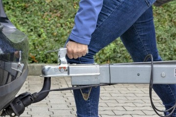 Спиральный удлинитель для прицепа с пластиковыми разъемами 7-контактный 12В 5м