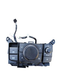 фото thumb №1, Панель радио mazda 3 bp iv usa