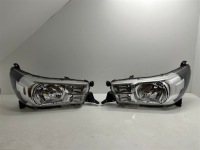 фото thumb №1, Toyota hilux 8 xiii новый model 15r+. правая лампа + решётка радиатора org