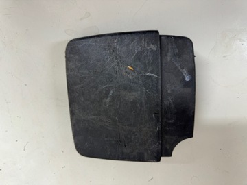 фото thumb №1, Заглушка защита пластик задней правой лампы vw t4 transporter 701868788