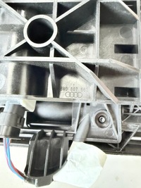 фото thumb №10, Audi a4 b9 8w a5 рестайлинг 21- руль воздуха жалюзи 8w0807663