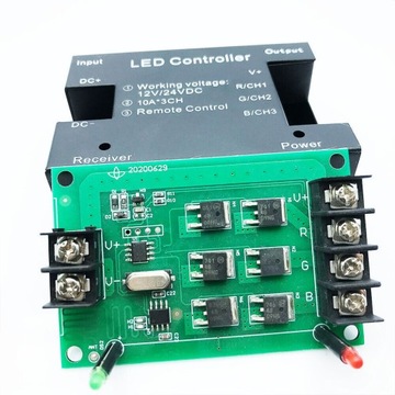 ŚCIEMNIACZ RADIOWY PILOT 18A 216W 12V 24V RGB LED