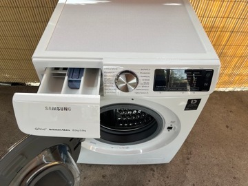Стирально-сушильная машина Samsung WD81N642OOW/EG 8кг/5кг