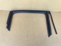 фото thumb №1, Прокладка стекло drwi правый задняя citroen c3 iii