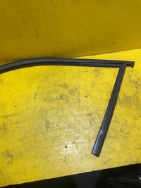 фото thumb №8, Bmw 1 e81 e87 2007 прокладка szyby/drzwi левый перед