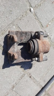 фото thumb №2, Супорт задня правий volvo xc90 02-14r