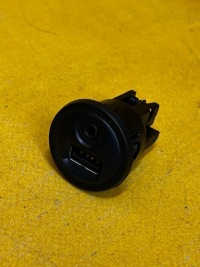 фото thumb №1, Роз'єм вхід usb peugeot 508 i rxh 2.0 hdi