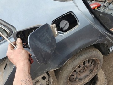 фото thumb №1, Крышка заливка топлива код ezwd 1.6 hdi peugeot 407 sw универсал 04r