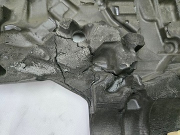 фото thumb №3, Volvo v40 ii крышка двигателя защита верхняя 30757910