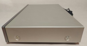 NAD C422 - AM/FM тюнер + орг. пакет