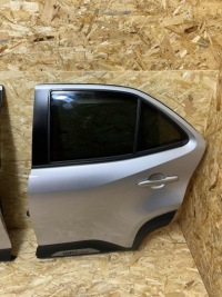 фото thumb №14, Повний двері ліва перед + задня задні toyota yaris cross 24r 1l0 оригінал