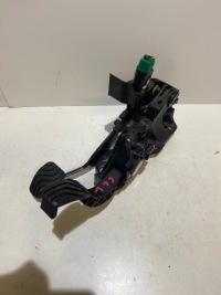 фото thumb №1, Renault clio v педалі gaz 180108467r 8201606986