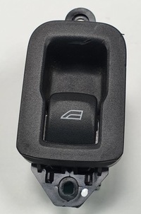 фото thumb №1, Кнопка стекло задняя volvo v60 s60 ii 31272013