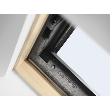Мансардное окно Velux GZL 1051B MK08, открывание снизу, 78x140 см, стеклопакет