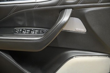 фото thumb №8, Боковина оббивка двері лівий правий перед зад комплектний levante trofeo 19-