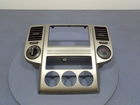 фото thumb №1, X-trail i t30 lift рамка радио консоли решётки обдув 68260eq100