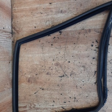 фото thumb №11, Iveco daily 2010 прокладка скла права перед