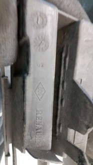 фото thumb №12, Решётка средняя бампера перед renault clio iii 05-12 1859429s16