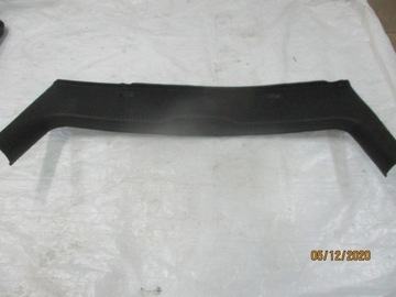 фото thumb №2, Vw golf iv защита накладка ремня зад задняя 1j6863459c