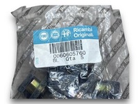 фото thumb №3, Alfa romeo 147 2001 левая сторона суппорт крепёжный / клипса do коврики напольный