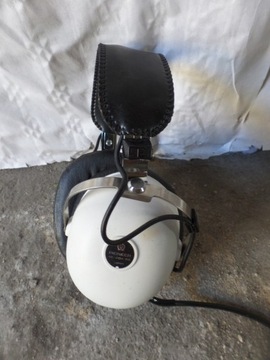 Накладные наушники PIONEER SE-20A