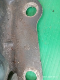 фото thumb №7, Петли капота rh + lh vw t5 7h0823301 7h0823302