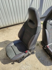 фото thumb №10, Mercedes w177 amg сидіння червона nić алькантара