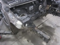 фото thumb №1, Bmw x1 f48 четверть передняя чашка лонжерон правая подкрылок порог czarna