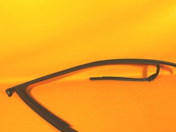 фото thumb №9, Audi q3 83a 14km прокладка стёкла дверь перед левая 83a837439