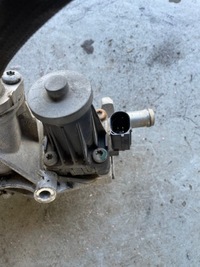 фото thumb №8, Land rover discovery 4 3.0 tdv6 190km 306988040 клапан egr лівий 9x2q9u438ca