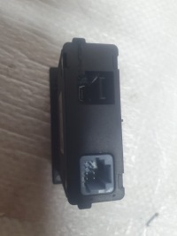 фото thumb №2, Соединитель usb renault clio v captur ii 280231553r